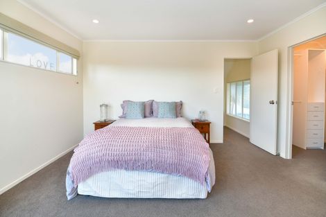 Photo of property in 168 Centreway Road, Orewa, 0931