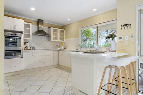 Photo of property in 2/13a Sandspit Road, Cockle Bay, Auckland, 2014