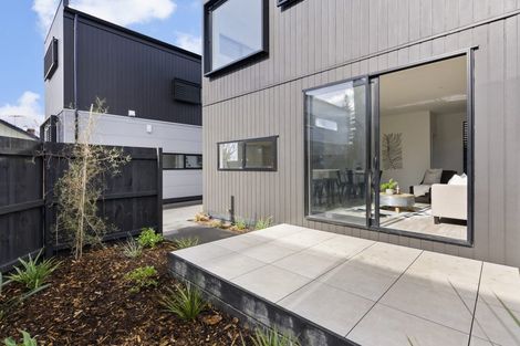 Photo of property in 14f Andrew Road, Howick, Auckland, 2010