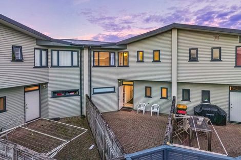 Photo of property in 8/2 Armoy Drive, East Tamaki, Auckland, 2016