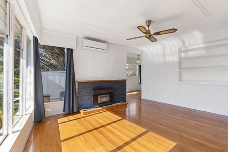 Photo of property in 83 Matipo Road, Mairangi Bay, Auckland, 0630