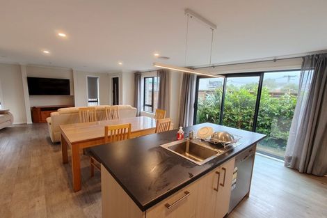 Photo of property in 91a Whites Line East, Waiwhetu, Lower Hutt, 5010