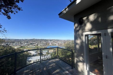 Photo of property in 18 Great North Road, Saint Johns Hill, Whanganui, 4500