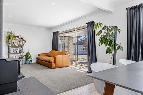 Photo of property in 18 Kalmia Place, Kaiapoi, 7630