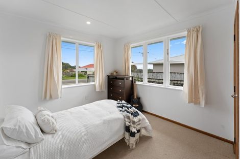 Photo of property in 50 Cowling Road, Hurdon, New Plymouth, 4310