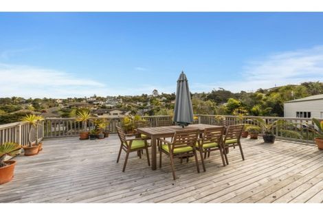 Photo of property in 24 Deverell Place, Northcross, Auckland, 0632
