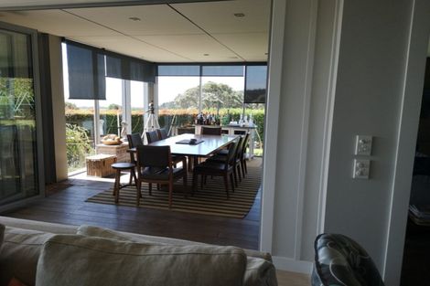 Photo of property in 73 Keanes Road, Maraetai, Howick, 2571