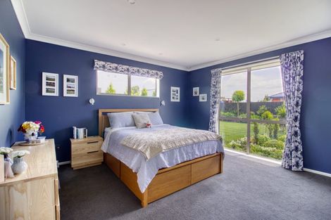 Photo of property in 11 Steane Place, Halswell, Christchurch, 8025