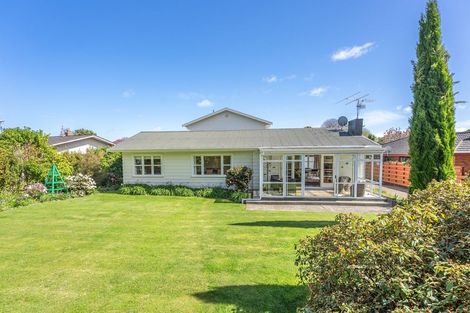 Photo of property in 17 Rata Street, Waikanae, 5036