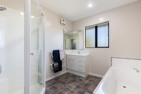 Photo of property in 2 Paget Drive, Woodend, 7610