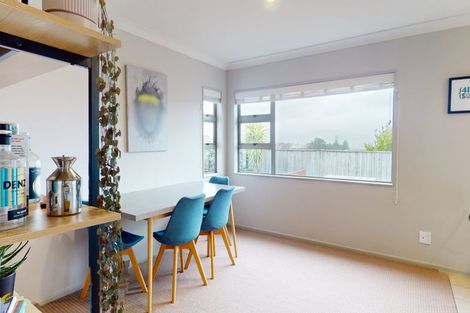 Photo of property in 2 Gennaker Lane, Whitby, Porirua, 5024