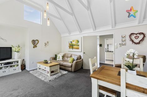 Photo of property in 4/5a Bloomfield Terrace, Hutt Central, Lower Hutt, 5010