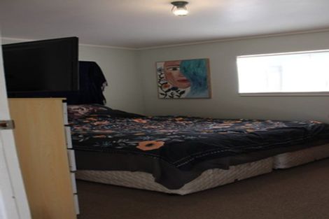 Photo of property in 8a Fordham Street, Beach Haven, Auckland, 0626