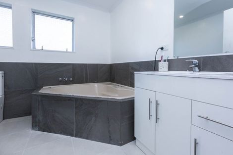 Photo of property in 1 Wyoming Grove, Totara Park, Upper Hutt, 5018