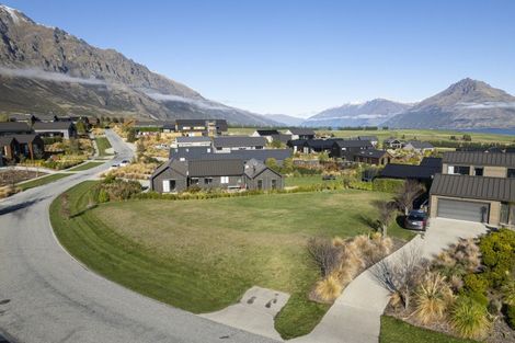 Photo of property in 4 Hackett Road, Jacks Point, Queenstown, 9371