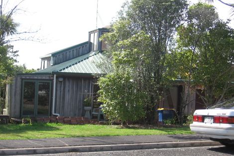 Photo of property in 12 Miraka Place, Birkenhead, Auckland, 0626