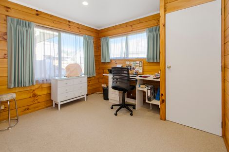 Photo of property in 25 Muirfield Street, Wattle Downs, Auckland, 2103