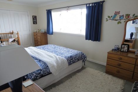 Photo of property in 12b Karetu Road, Greenlane, Auckland, 1051