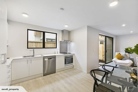 Photo of property in 14a Ropata Avenue, Point England, Auckland, 1072