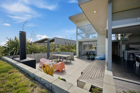 Photo of property in 14 Beachview Grove, Peka Peka, Waikanae, 5391