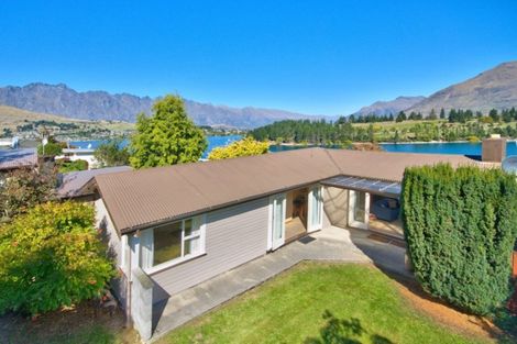 Photo of property in 85 Frankton Road, Queenstown, 9300