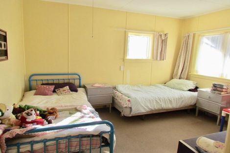 Photo of property in 12 Chamberlain Avenue, Amberley, 7481