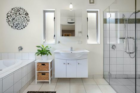 Photo of property in 407 Grays Road, Pauatahanui, Porirua, 5381