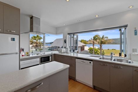 Photo of property in 140 Vista Paku, Pauanui, Hikuai, 3579