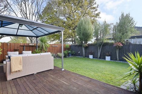 Photo of property in 2/50 Dunedin Street, Redwood, Christchurch, 8051