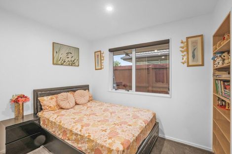 Photo of property in 3 Farquhars Road, Redwood, Christchurch, 8051