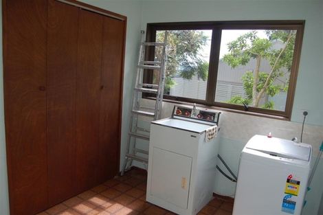 Photo of property in 27 Burns Road, Hospital Hill, Napier, 4110