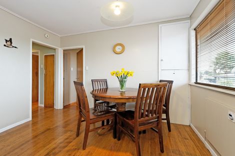 Photo of property in 55 La Rosa Street, Green Bay, Auckland, 0604