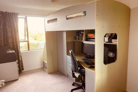 Photo of property in 11 Te Kiteroa Grove, Churton Park, Wellington, 6037