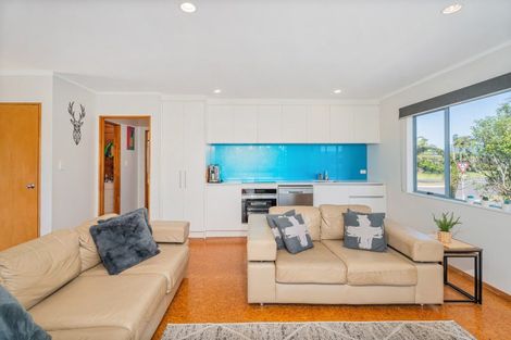 Photo of property in 100 Ocean Close, Matarangi, Whitianga, 3592