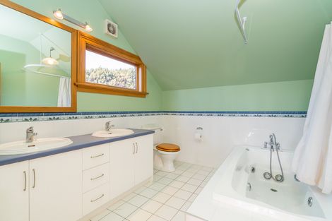 Photo of property in 13 Waikana Street, Broad Bay, Dunedin, 9014