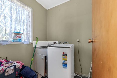 Photo of property in 14 Mile Place, Henderson, Auckland, 0612