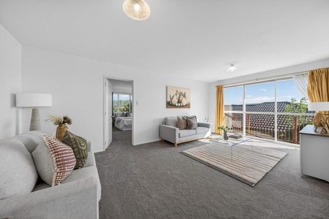 Photo of property in 31 Willowview Drive, Redwood, Christchurch, 8051