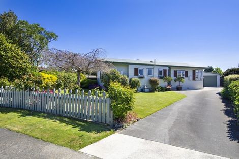 Photo of property in 20 Valerie Street, Clive, 4102