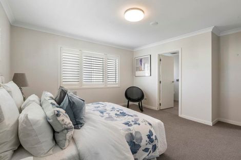 Photo of property in 8 Eaves Bush Parade, Orewa, 0931