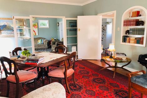 Photo of property in 35 Great North Road, Saint Johns Hill, Whanganui, 4501