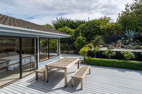 Photo of property in 114 Ravenswood Road, Saint Clair, Dunedin, 9012