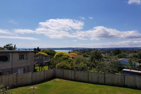 Photo of property in 51a Mellons Bay Road, Mellons Bay, Auckland, 2014