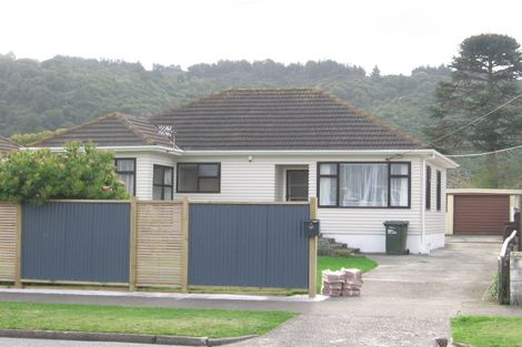 Photo of property in 17 Reynolds Street, Taita, Lower Hutt, 5011