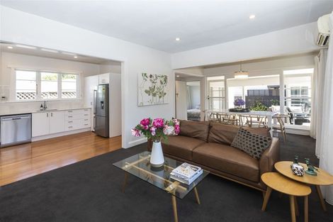 Photo of property in 1/155 Weston Road, St Albans, Christchurch, 8052