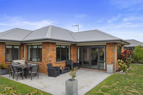 Photo of property in 6 Taiwhenua Street, Rangiora, 7400