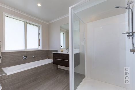 Photo of property in 7 Orchard Terrace, Riverhead, 0820