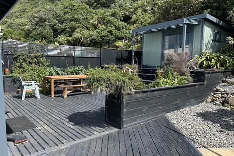 Photo of property in 398 Queens Drive, Lyall Bay, Wellington, 6022