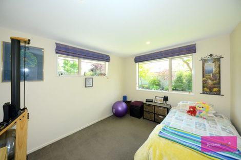 Photo of property in 21 Willowview Drive, Redwood, Christchurch, 8051
