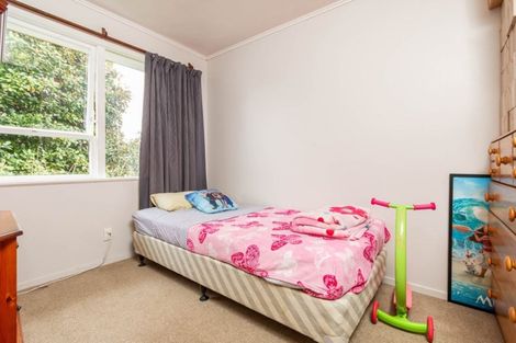 Photo of property in 29 Cron Avenue, Te Atatu South, Auckland, 0610