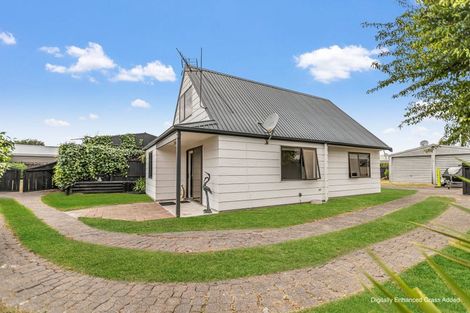 Photo of property in 5b Lyn Grove, Papamoa Beach, Papamoa, 3118